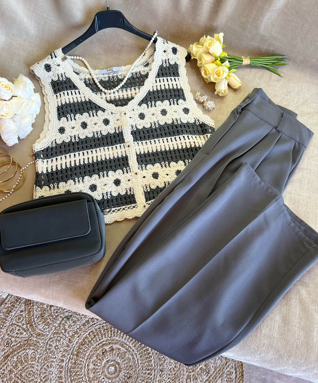 Cardigan sans manche en crochet