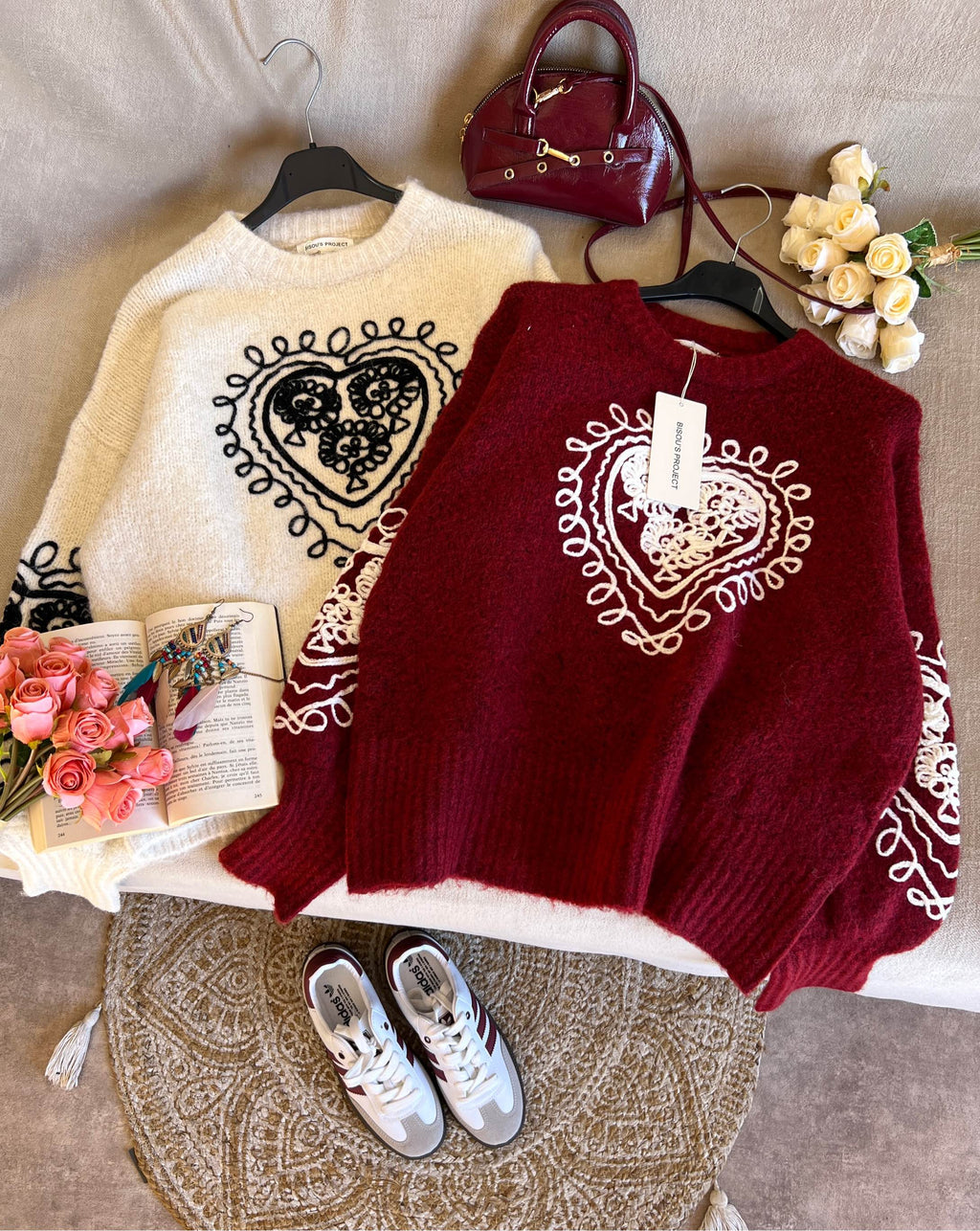 Pull brodé cœur