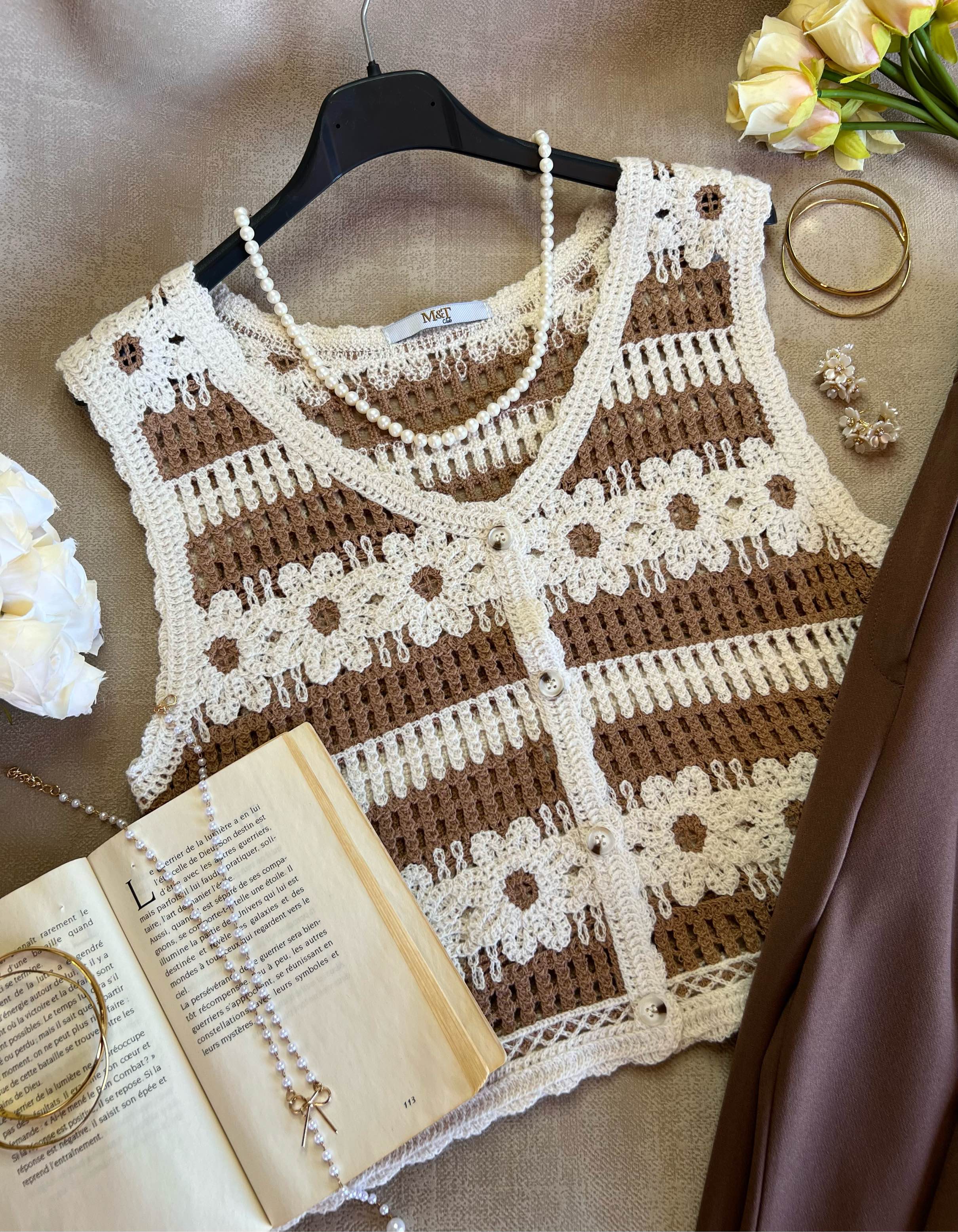 Cardigan sans manche en crochet